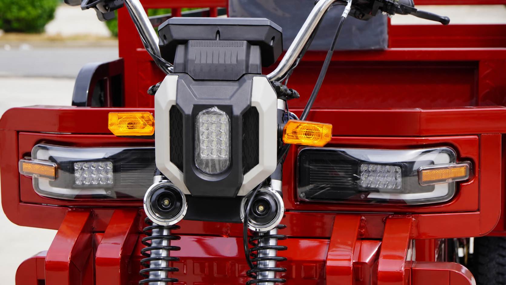 1200W Heavy-Duty Electric Cargo Tricycle with Reinforced Steel Cargo Box 1200W Heavy-Duty Electric Cargo Tricycle with Reinforced Steel Cargo Box