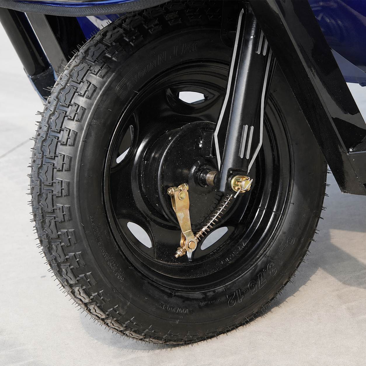 Customized Big Power Agricultural Electric Cargo Tricycle | Closed Cab High Load Trike Factory Whole Customized Big Power Agricultural Electric Cargo Tricycle | Closed Cab High Load Trike Factory Whole