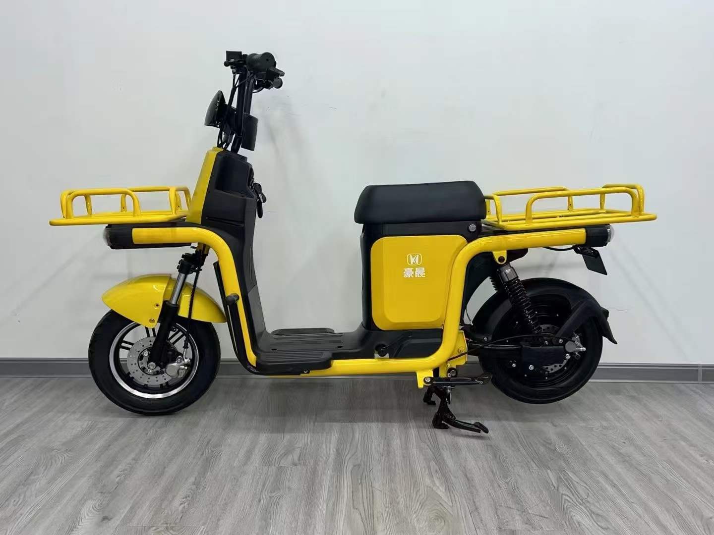 High-Power Long-Range Electric Delivery Bike with Cargo Racks for Food Delivery Riders